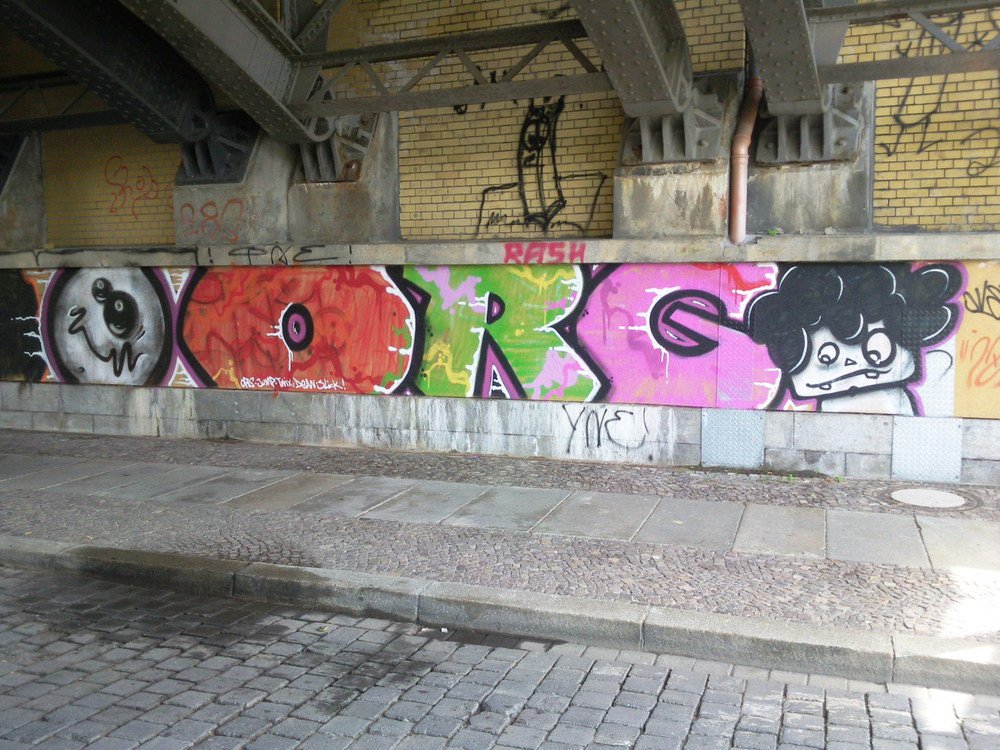 Graffiti Bombing - Photo by Marieundjana - org