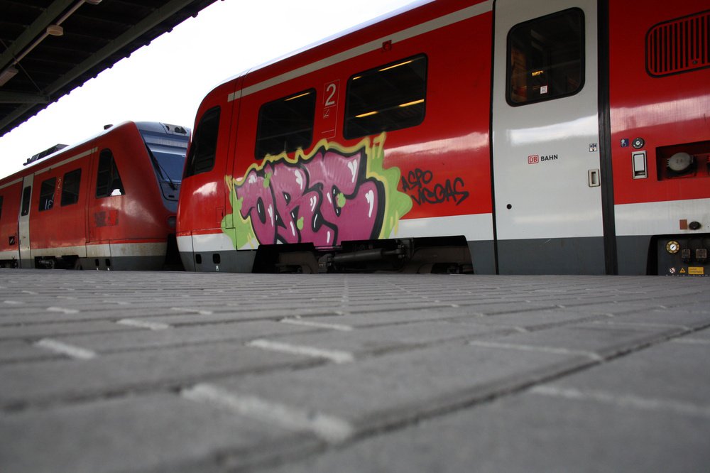 Graffiti Train - Photo by Marieundjana - org