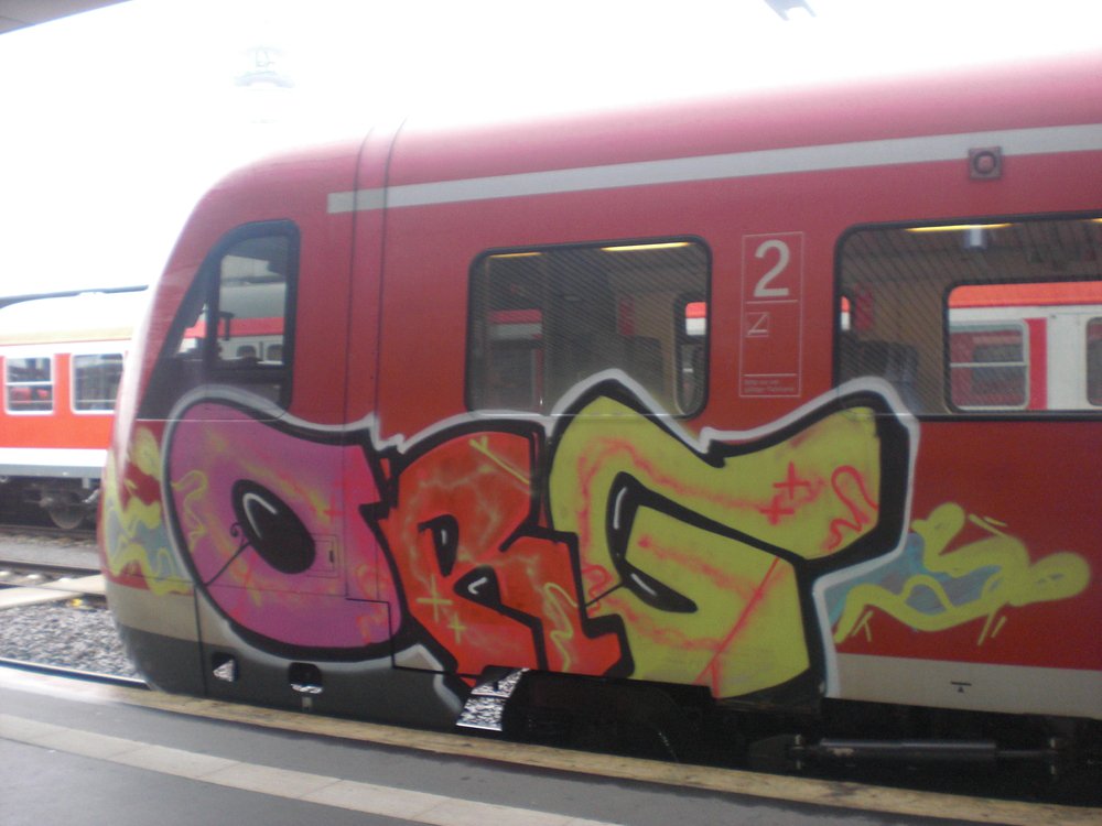 Graffiti Train - Photo by Marieundjana - org