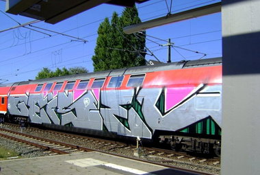 Graffiti Train - Photo by Marieundjana - geisel