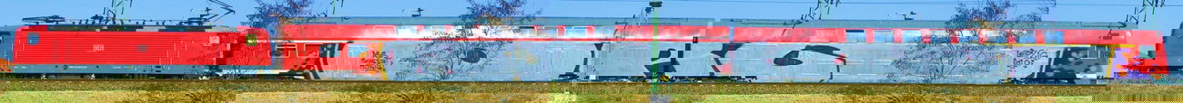 Graffiti Train - Photo by Marieundjana - org