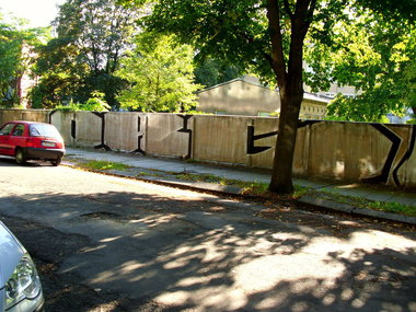 Graffiti Bombing - Photo by Marieundjana - org