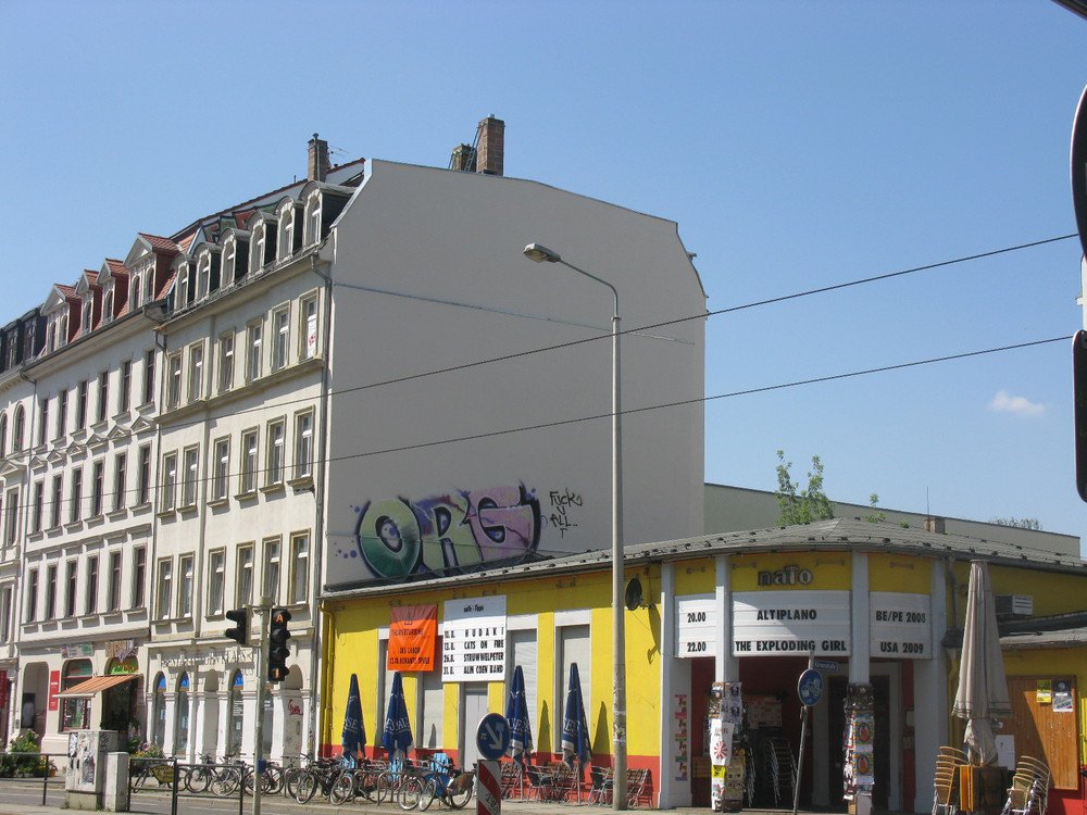 Graffiti Bombing - Photo by Marieundjana - org