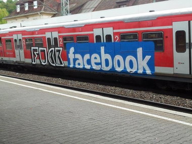 Graffiti Train - Photo by Marieundjana