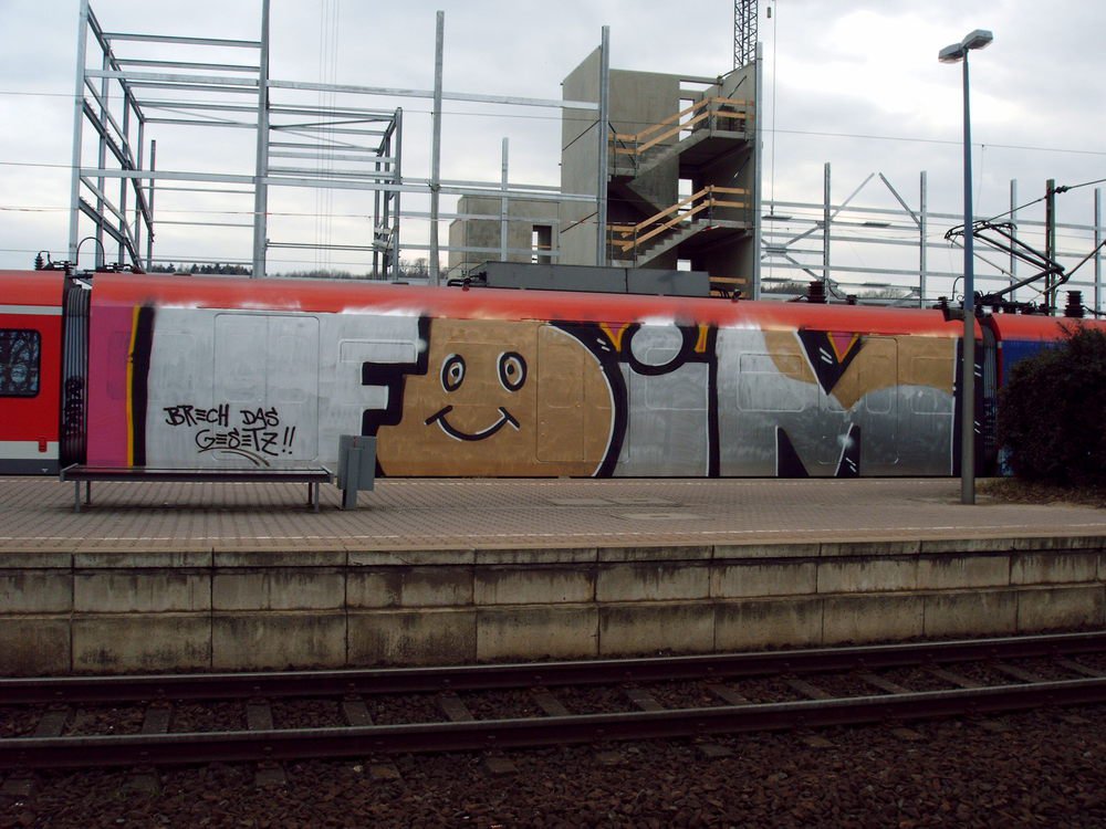 Graffiti Train - Photo by Marieundjana - foim