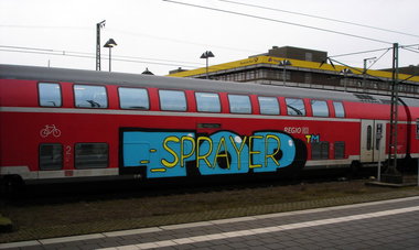 Graffiti Train - Photo by Marieundjana - topsprayer, moses, taps