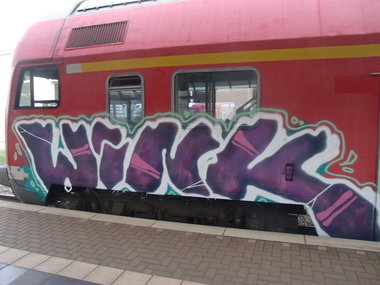 Graffiti Train - Photo by Marieundjana - wink