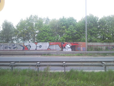 Graffiti Bombing - Photo by Marieundjana - dq