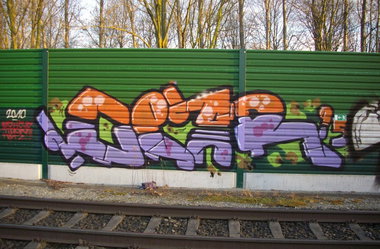 Graffiti Bombing - Photo by Marieundjana - gear