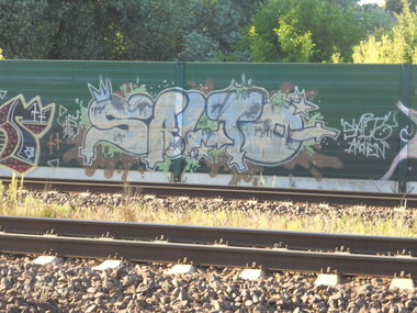 Graffiti Bombing - Photo by Marieundjana - salto