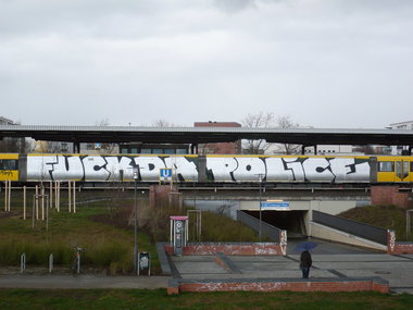 Graffiti Train - Photo by Marieundjana