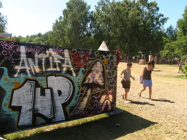 Graffiti Bombing - Photo by Marieundjana