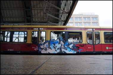 Graffiti Train - Photo by Marieundjana - org