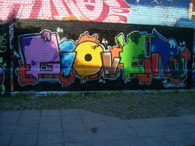 Graffiti Wall - Photo by Marieundjana - gioventu, ultras