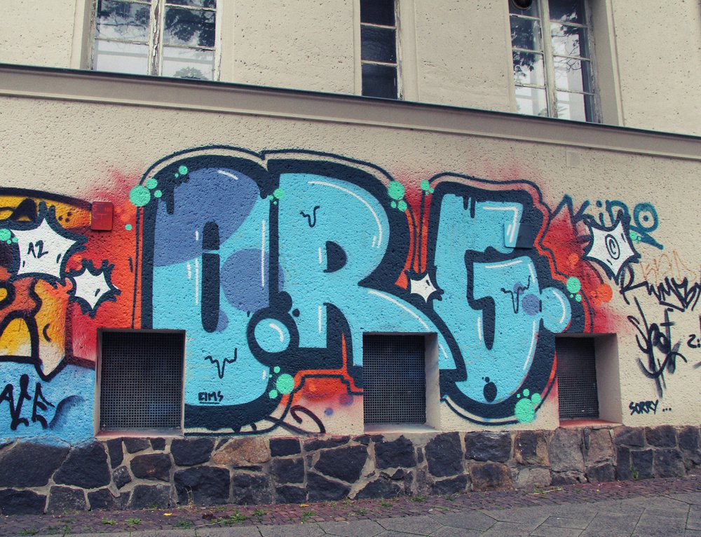 Graffiti Bombing - Photo by Marieundjana - org