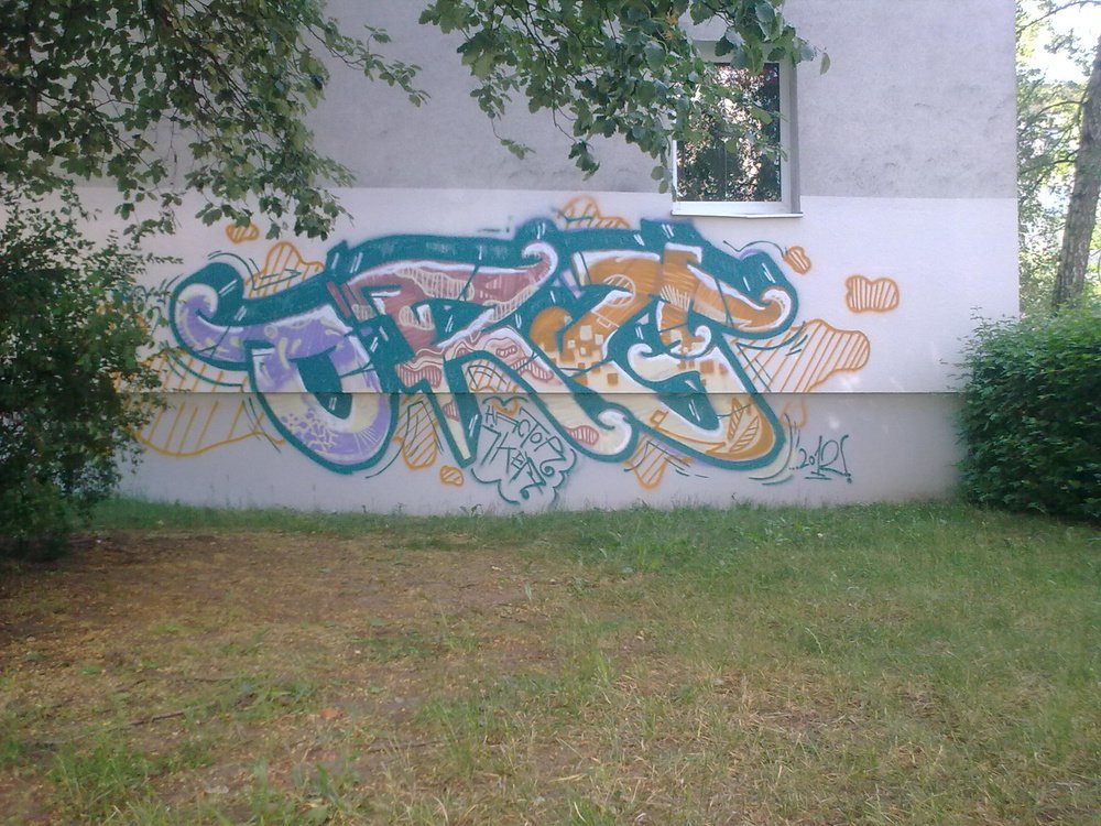 Graffiti Bombing - Photo by Marieundjana - org