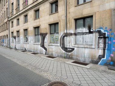 Graffiti Bombing - Photo by Marieundjana - org