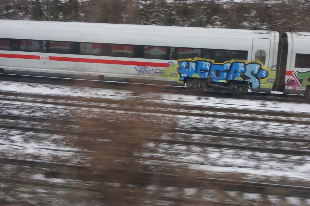 Graffiti Train - Photo by Marieundjana - wegas