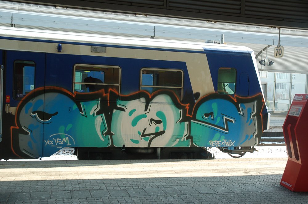 Graffiti Train - Photo by Marieundjana - org