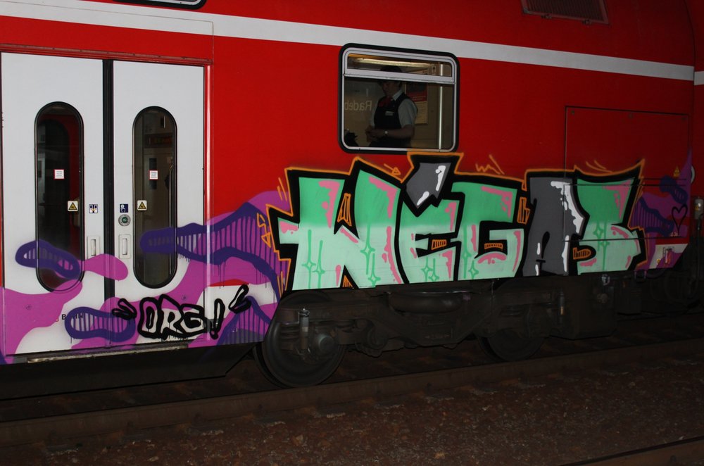 Graffiti Train - Photo by Marieundjana - wegas