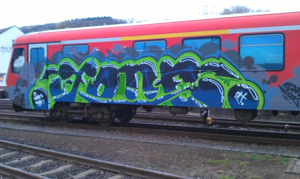 Graffiti Train - Photo by Marieundjana - fone