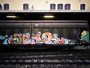 Graffiti Train - Photo by Marieundjana - demo