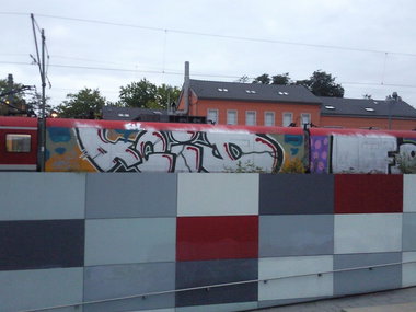 Graffiti Train - Photo by Marieundjana - acid