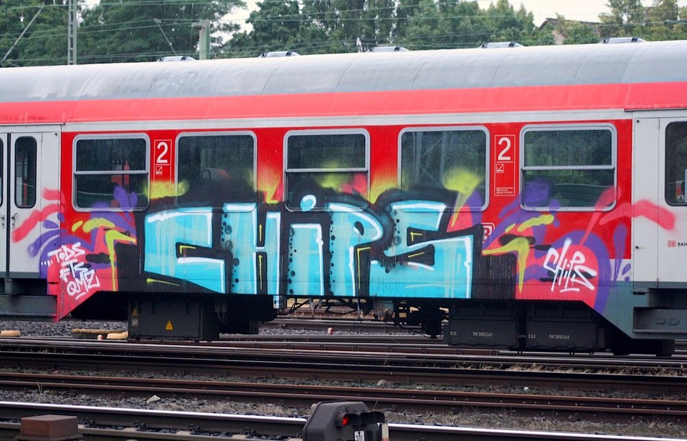 Graffiti Train - Photo by Marieundjana - chips