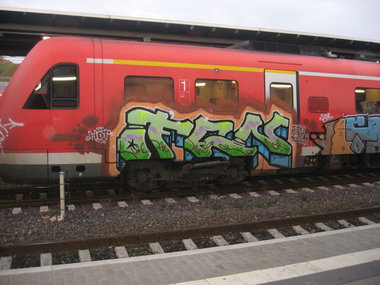 Graffiti Train - Photo by Marieundjana - ofen