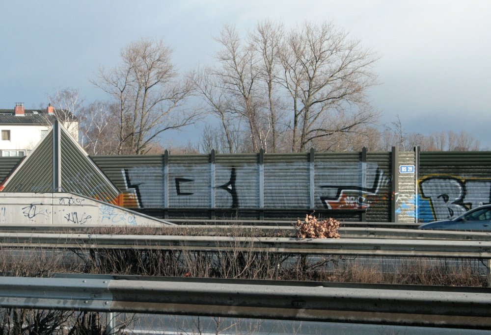 Graffiti Bombing - Photo by Marieundjana - bf