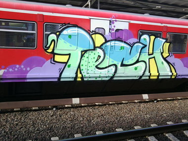 Graffiti Train - Photo by Marieundjana - tech