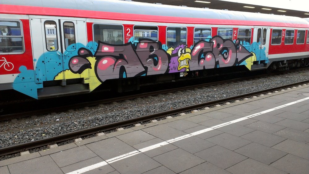 Graffiti Train - Photo by Marieundjana - jbcb