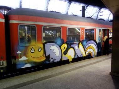 Graffiti Train - Photo by Marieundjana - demo