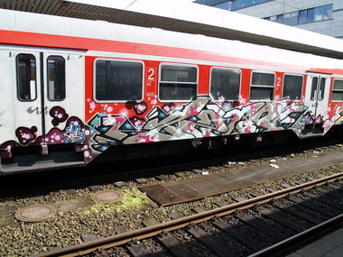 Graffiti Train - Photo by Marieundjana - zztop