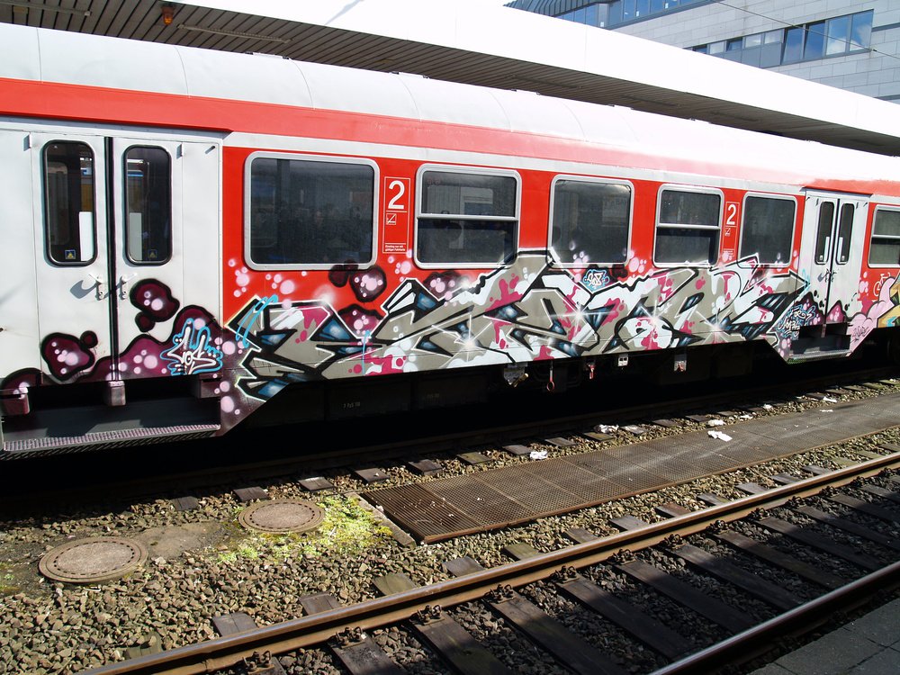 Graffiti Train - Photo by Marieundjana - zztop