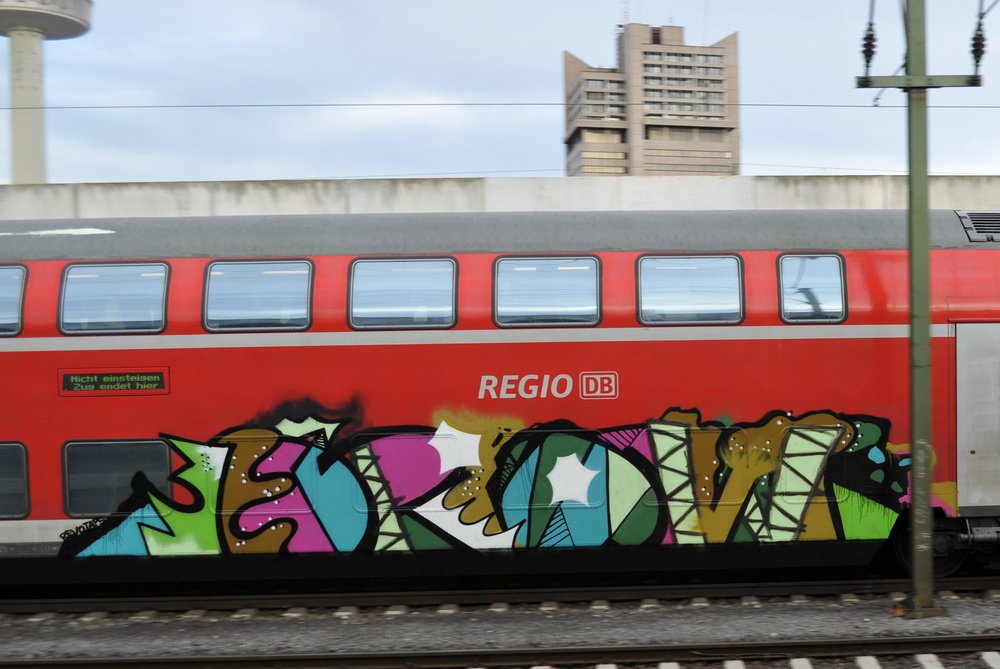 Graffiti Train - Photo by Marieundjana - drow