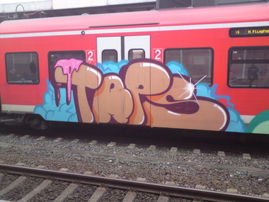 Graffiti Train - Photo by Marieundjana - taps