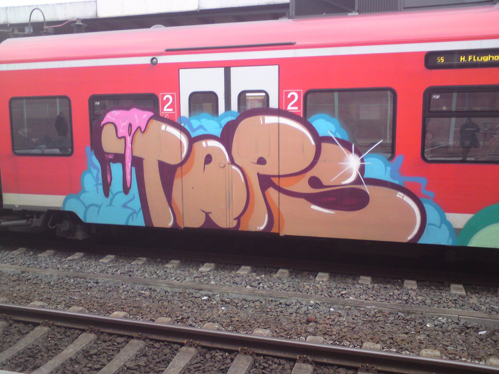 Graffiti Train - Photo by Marieundjana - taps