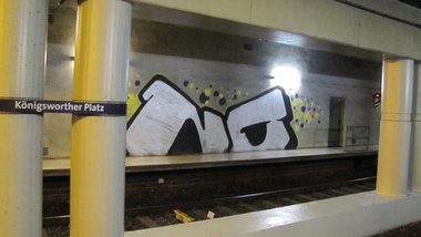 Graffiti Bombing - Photo by Marieundjana