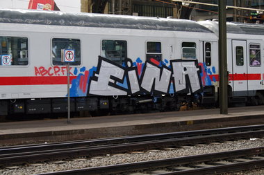 Graffiti Train - Photo by Marieundjana - eina, abcp