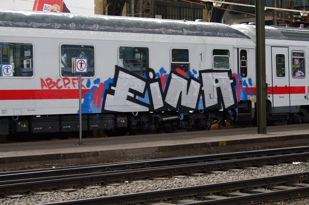 Graffiti Train - Photo by Marieundjana - eina, abcp
