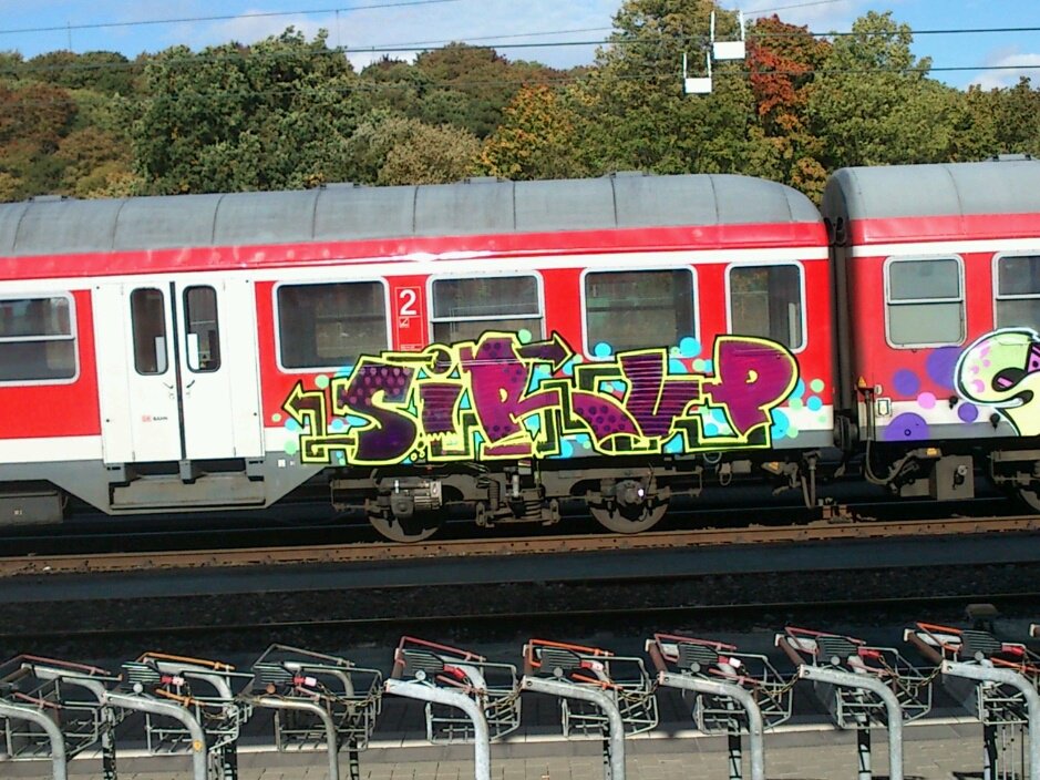 Graffiti Train - Photo by Marieundjana - sirup