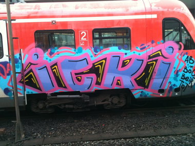 Graffiti Train - Photo by Marieundjana - icki