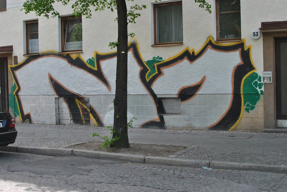 Graffiti Bombing - Photo by Marieundjana - no