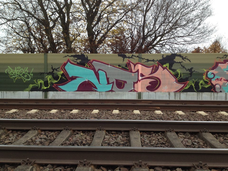 Graffiti Bombing - Photo by Marieundjana