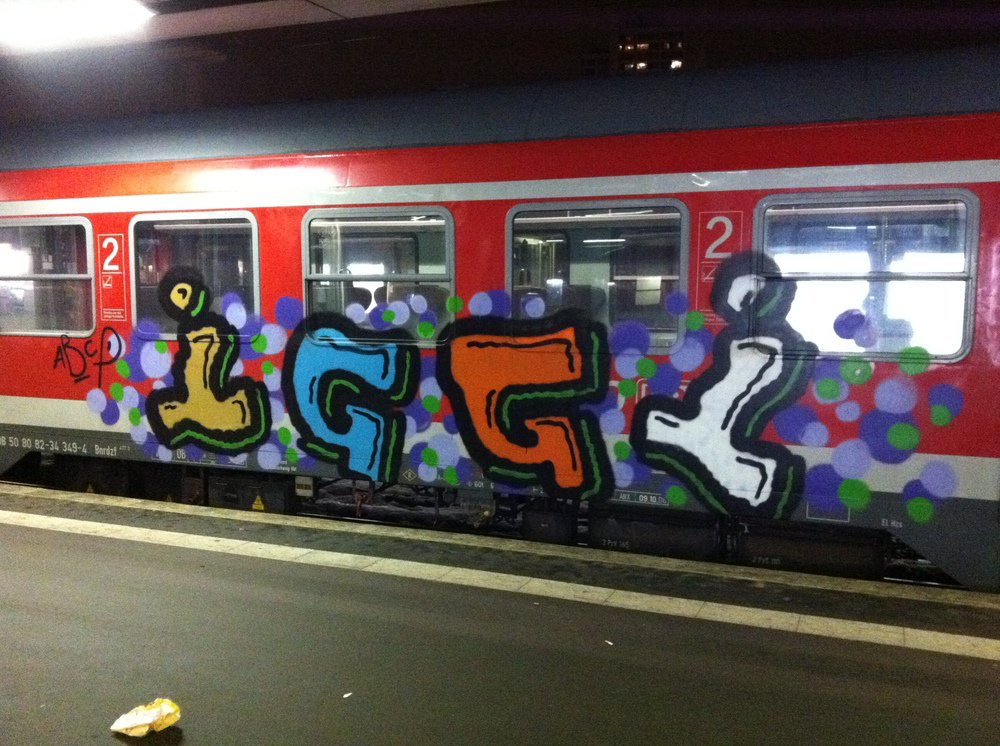 Graffiti Train - Photo by Marieundjana - iggi