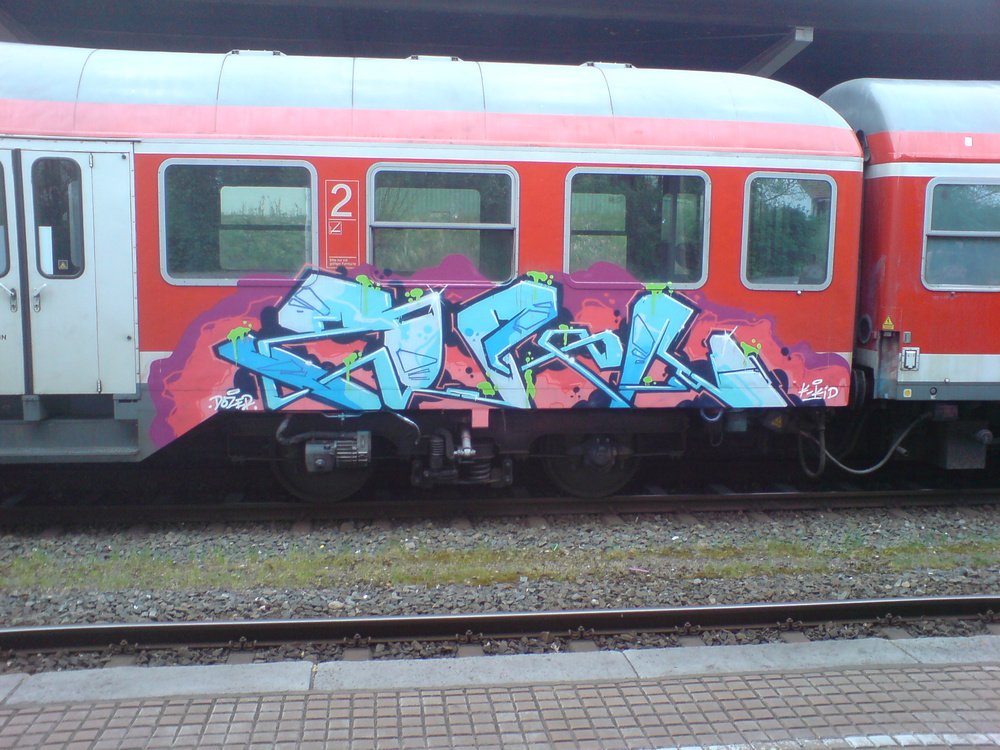 Graffiti Train - Photo by Marieundjana - zorn