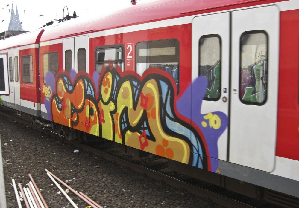 Graffiti Train - Photo by Marieundjana - foim