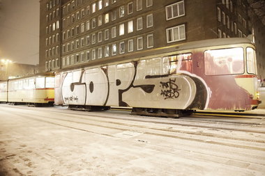 Graffiti Train - Photo by Marieundjana - cops