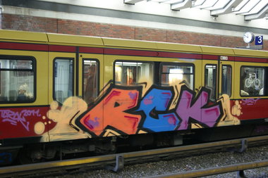 Graffiti Train - Photo by Marieundjana - rck